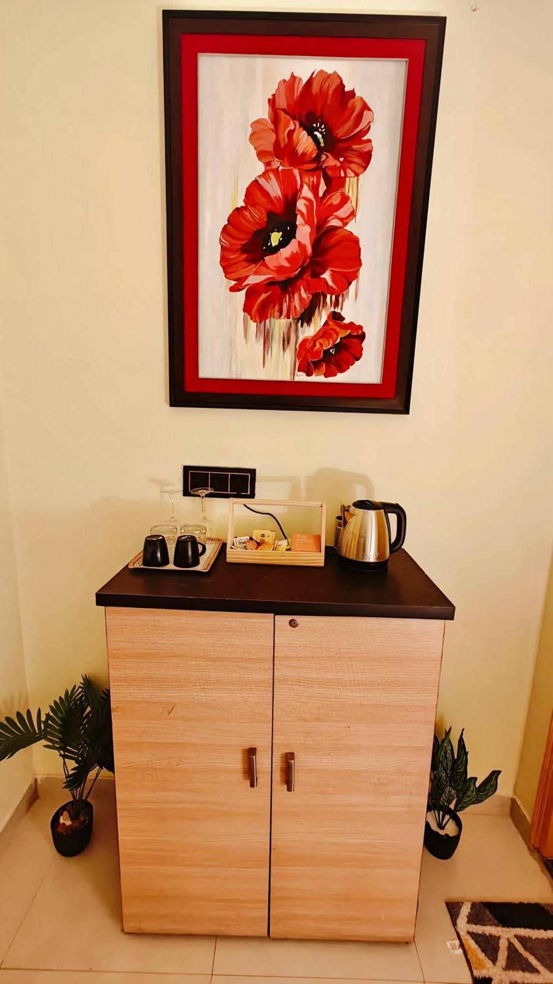 The Yellow House - Couple'S Getaway In Gomti Nagar- 1 Bhk ลัคเนา ภายนอก รูปภาพ